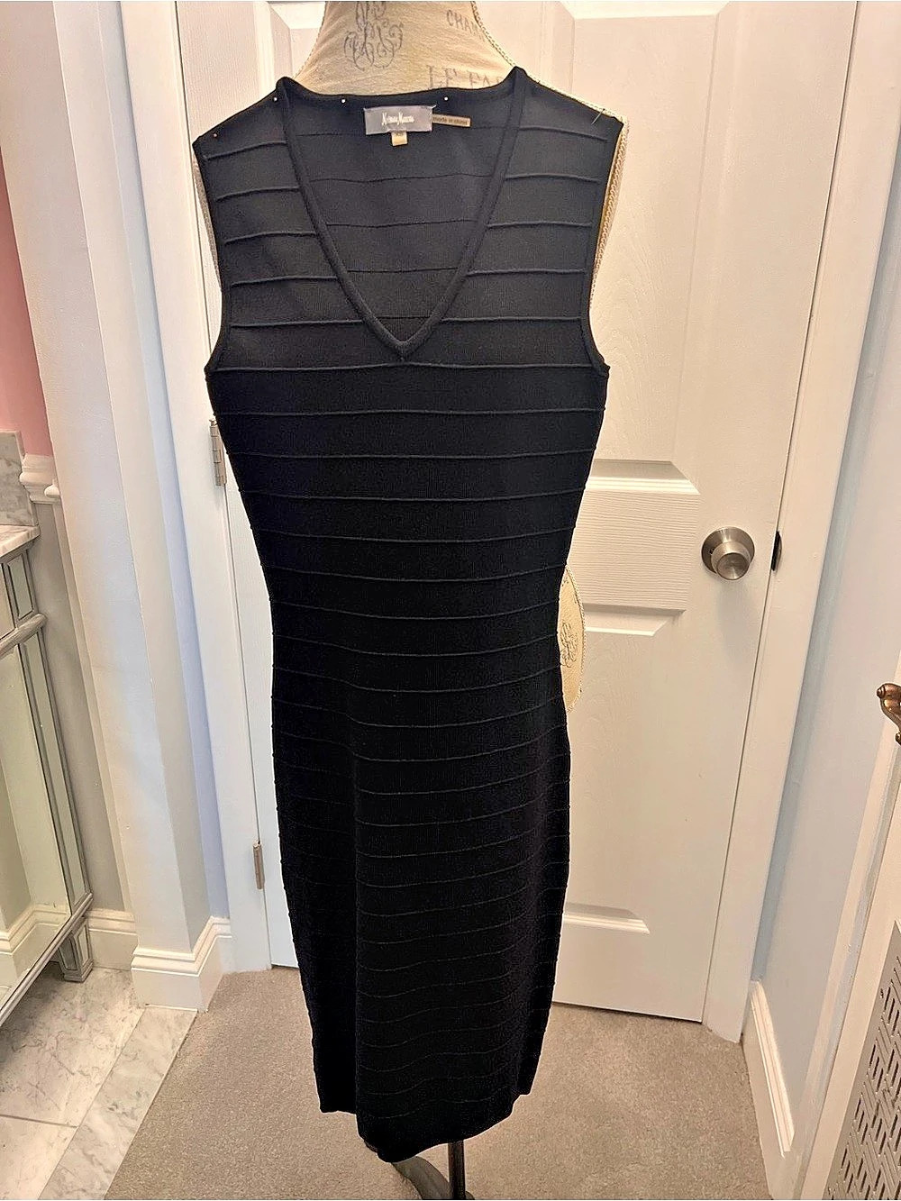Neiman Marcus Black Ribbed V-Neck Midi Dress Size XS